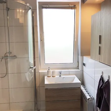 65m2 Z Balkonem Blisko Jeziora Lägenhet *